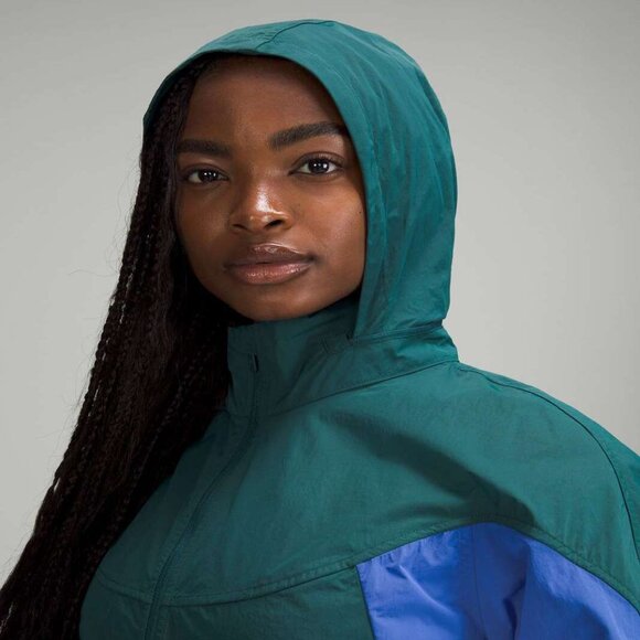 🌟 LULULEMON EVERGREEN CROPPED FULL-ZIP ANORAK WINDBREAKER HOODIE NWOT 🌟 - Picture 3 of 7